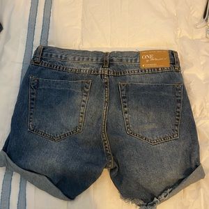 One teaspoon Jean shorts. Size 25. Amazing condition. Sold as is.